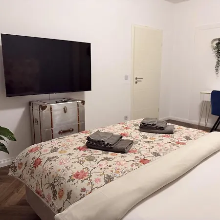 Exclusive 2 Og 1 Mit Balkon In Lage! *