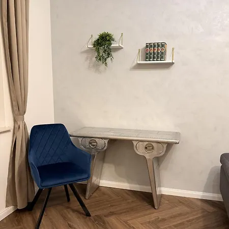 Exclusive 2 Og 1 Mit Balkon In Lage! Brema