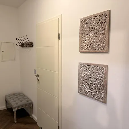 Exclusive 2 Og 1 Mit Balkon In Lage! Apartment *
