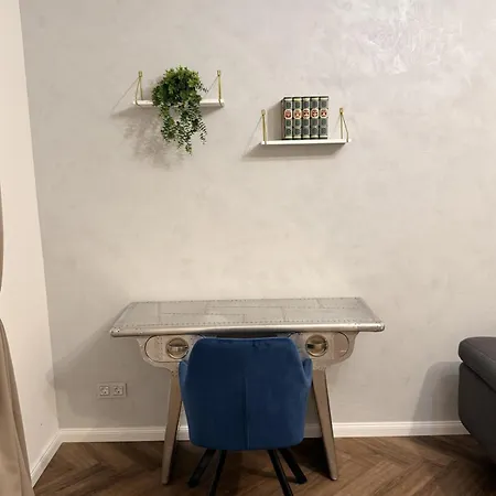 Apartament Exclusive 2 Og 1 Mit Balkon In Lage! *