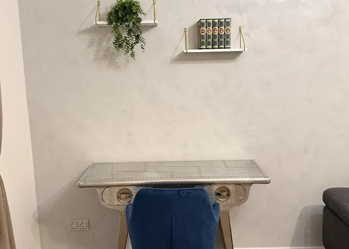 Apartamento Exclusive 2 Og 1 Mit Balkon In Lage! *